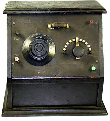 検波器に固定式の点接触形鉱石検波器を使った鉱石ラジオ